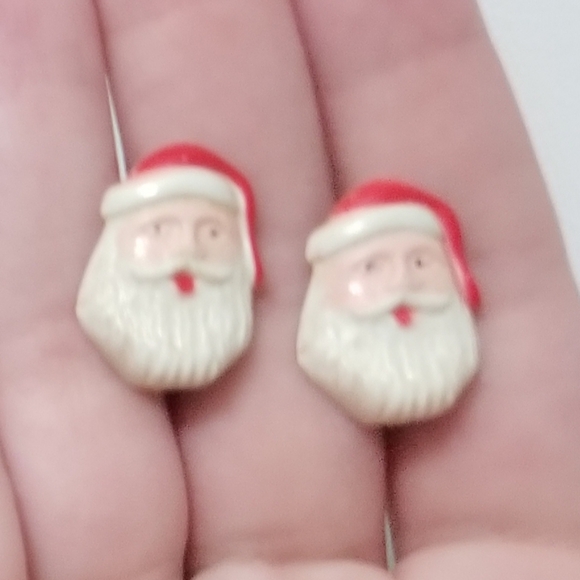 Vintage plastic Santa screw back earrings, VGUC - Picture 2 of 7